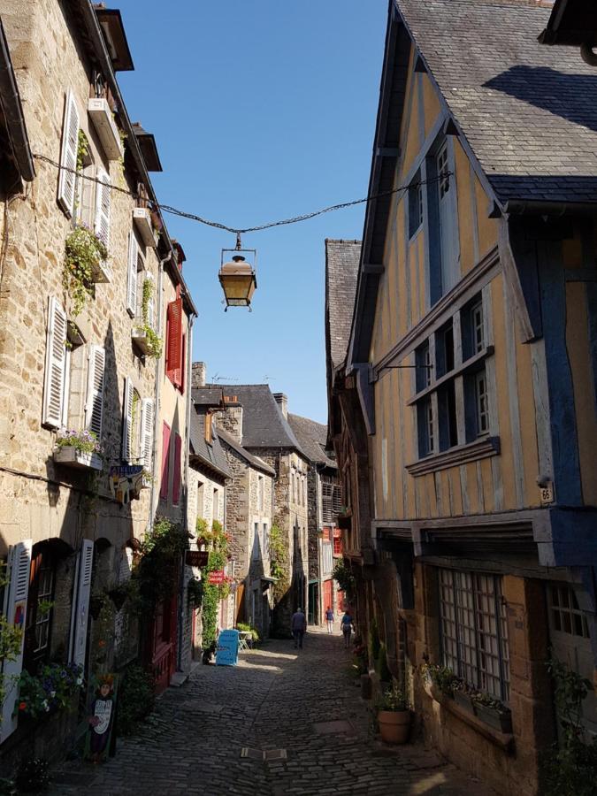 Sejour Confort Au Port De Dinan Exteriör bild
